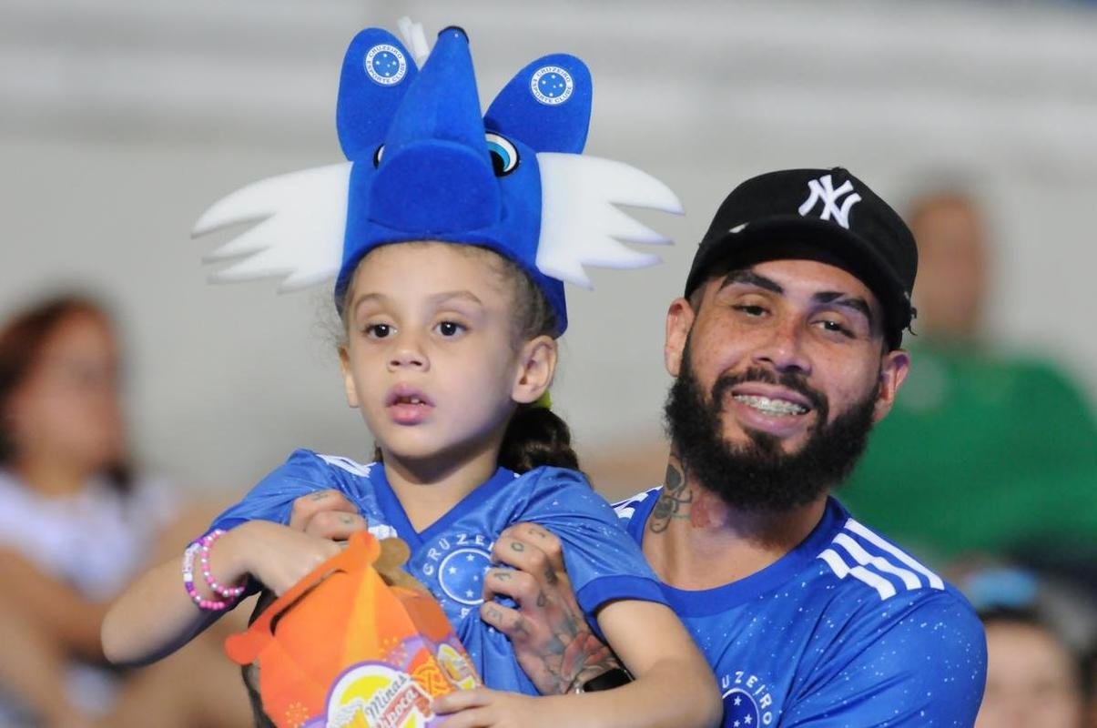 Torcida do Cruzeiro deu show mais uma vez e lotou o Mineiro na partida contra o CRB pela 11 rodada da Srie B