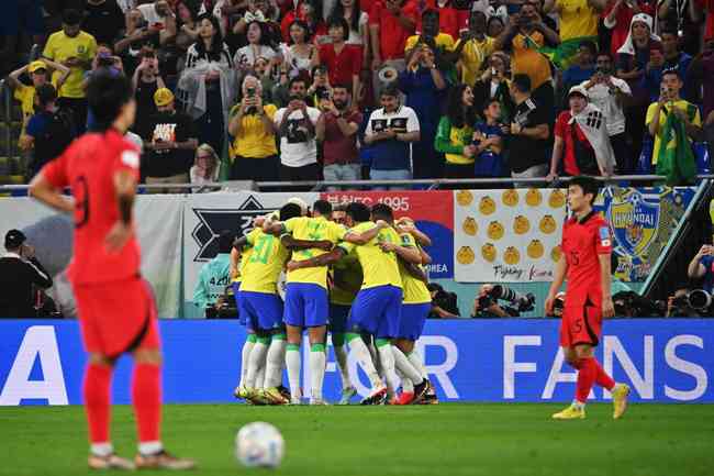 Imágenes del duelo entre Brasil y Corea del Sur, por los octavos de final del Mundial de Qatar, en Est.