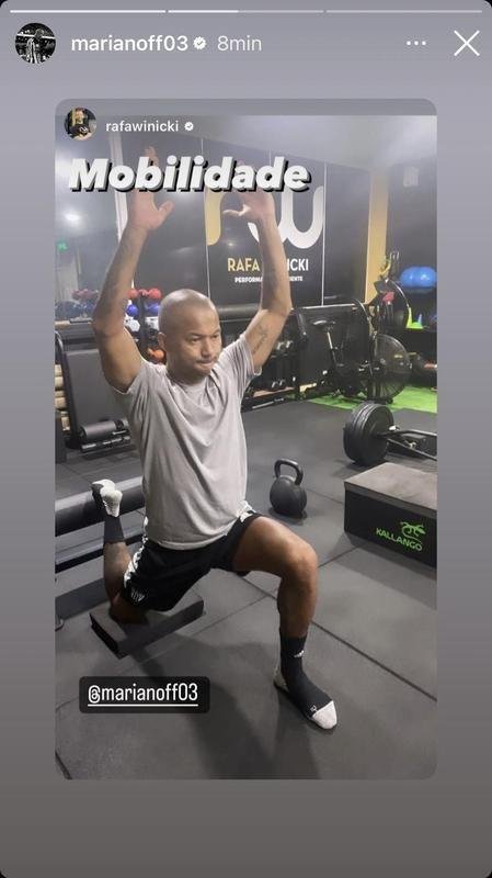 No Rio de Janeiro, Mariano segue rotina de treinos especficos.