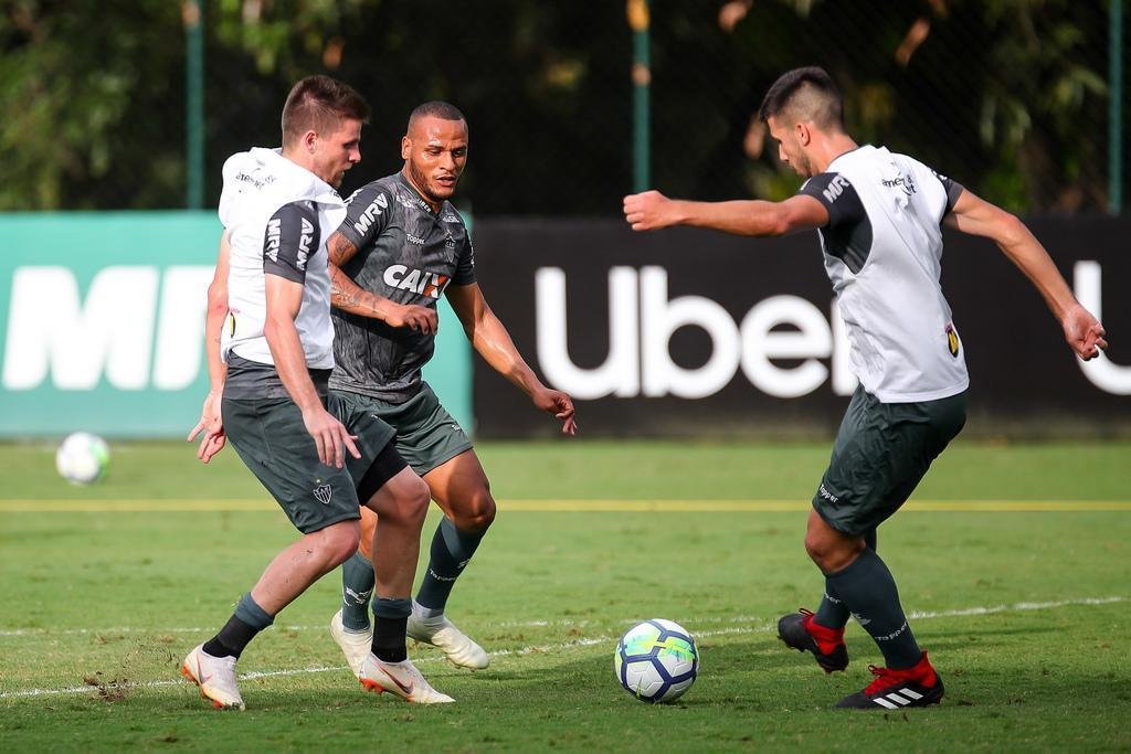 Fotos do ltimo treino comandado por Thiago Larghi no Atltico