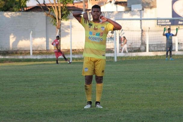 Revelado pelo Náutico e emprestado pelo Salgueiro, meia Renato Henrique foi o principal jogador do Decisão Bonito e artilheiro da Série A2 2019