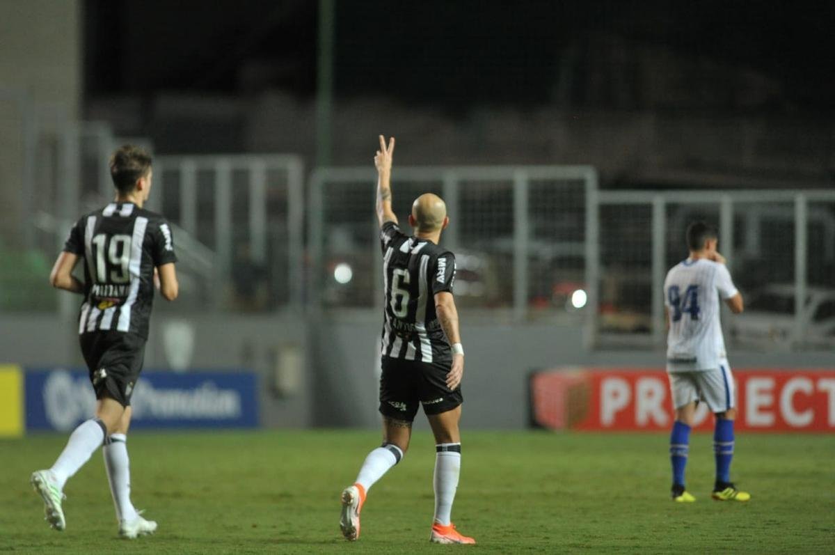 Confira as melhores imagens do duelo na estreia do Campeonato Brasileiro