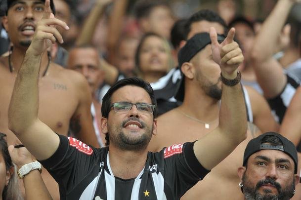 Fotos da torcida do Atltico durante o clssico contra o Cruzeiro