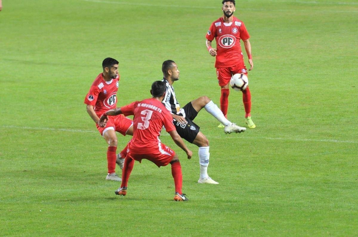 Fotos do primeiro tempo de Atltico x Unin La Calera, no Independncia, pela Sul-Americana