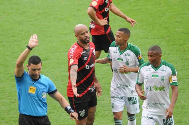 América e Athletico-PR se enfrentaram no Independência, pela 20ª rodada da Série A do Brasileiro