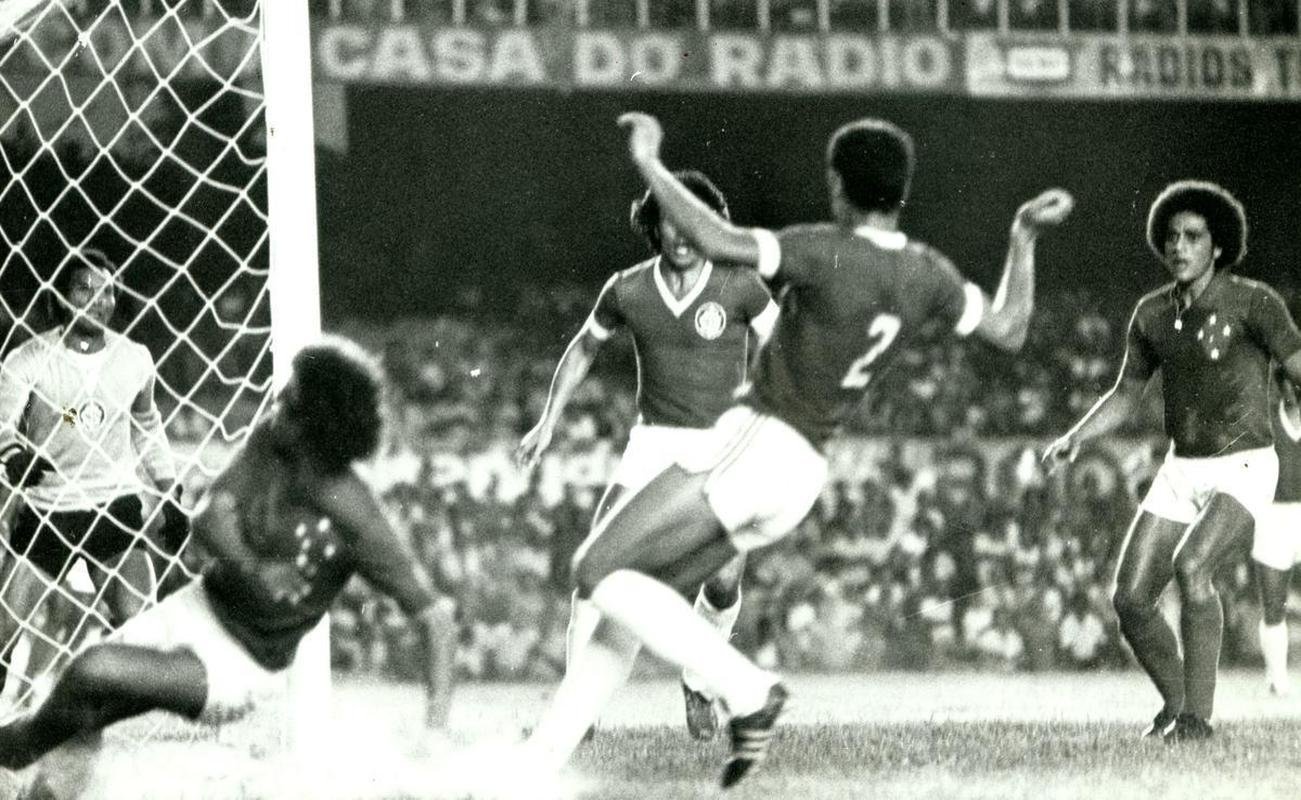 O Internacional estreou na Libertadores em 7 de maro de 1976