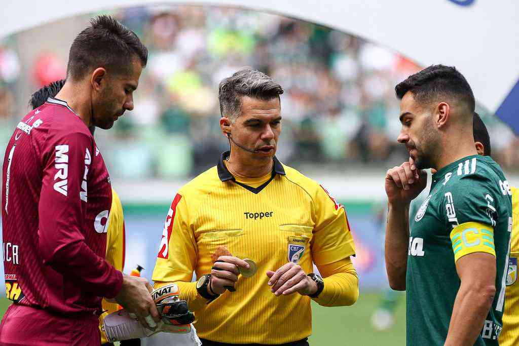 Em súmula, juiz dá gol contra para goleiro do Sport em lance