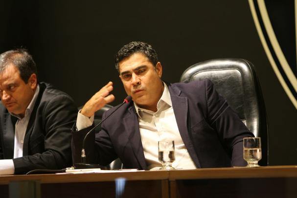 Veja imagens da entrevista coletiva de Srgio Sette Cmara