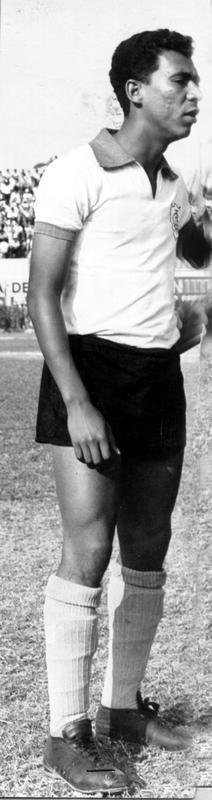 17/09/1964 - O jogador de futebol do Amrica, Jair Bala