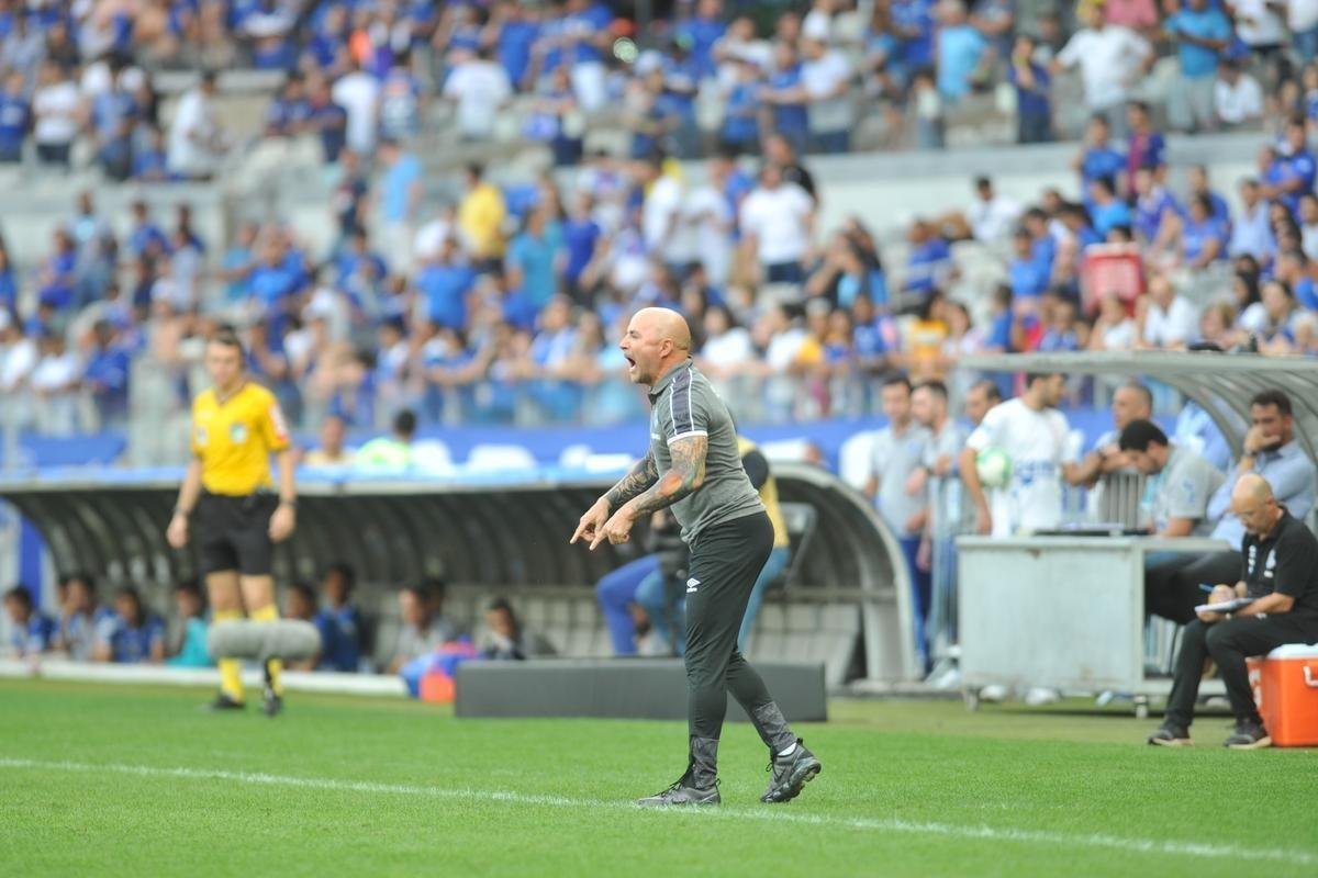 Cruzeiro e Santos se enfrentam no Mineiro pela 15 rodada do Campeonato Brasileiro 