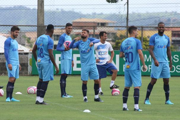 Imagens do treino do Cruzeiro nesta segunda-feira, 19 de fevereiro, na Toca da Raposa II