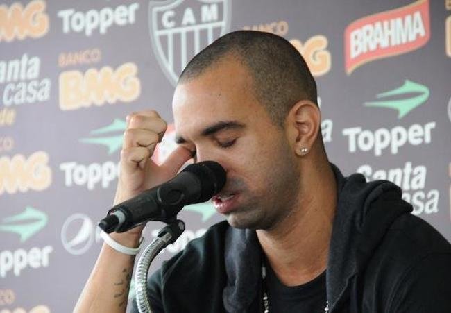 Tardelli se emociona em coletiva de despedida do Atltico