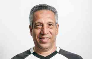 O supervisor de futebol do Atltico, Carlos Alberto Isidoro, recebeu o diagnstico positivo de COVID-19 em 18 de novembro de 2020, dois dias aps a testagem em todos os profissionais do Galo. 