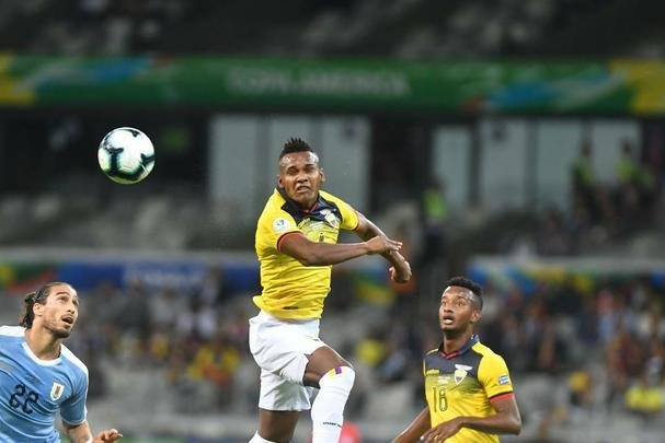 Fotos de Uruguai x Equador, no Mineiro