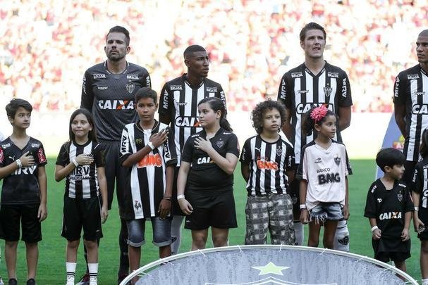 Imagens do duelo entre Flamengo e Atlético, no Maracanã, pela 26ª rodada do Brasileiro