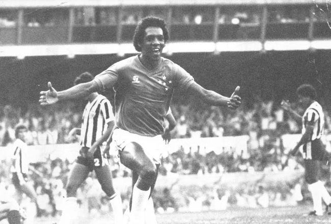 33 - Carlinhos Sabi - 62 gols em 302 jogos (1978 a 1985)