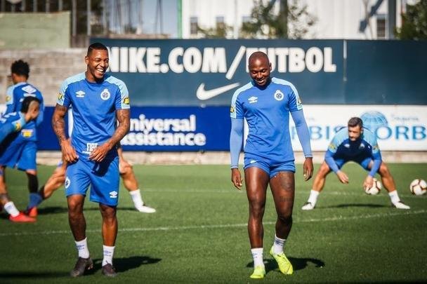 Cruzeiro treinou no complexo Nuevo Gasómetro, do San Lorenzo, antes da estreia na Copa Libertadores. Time celeste enfrenta o Huracán, nesta quinta-feira (07/03), às 19h, no El Palacio