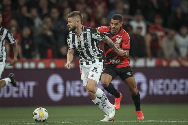 Neste domingo (17), o Atltico enfrentou o Athletico-PR pela segunda rodada da Srie A do Campeonato Brasileiro. A partida foi realizada na Arena da Baixada, em Curitiba.