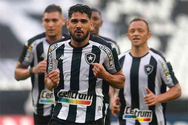 Botafogo no teve dificuldades para atropelar o Londrina em casa