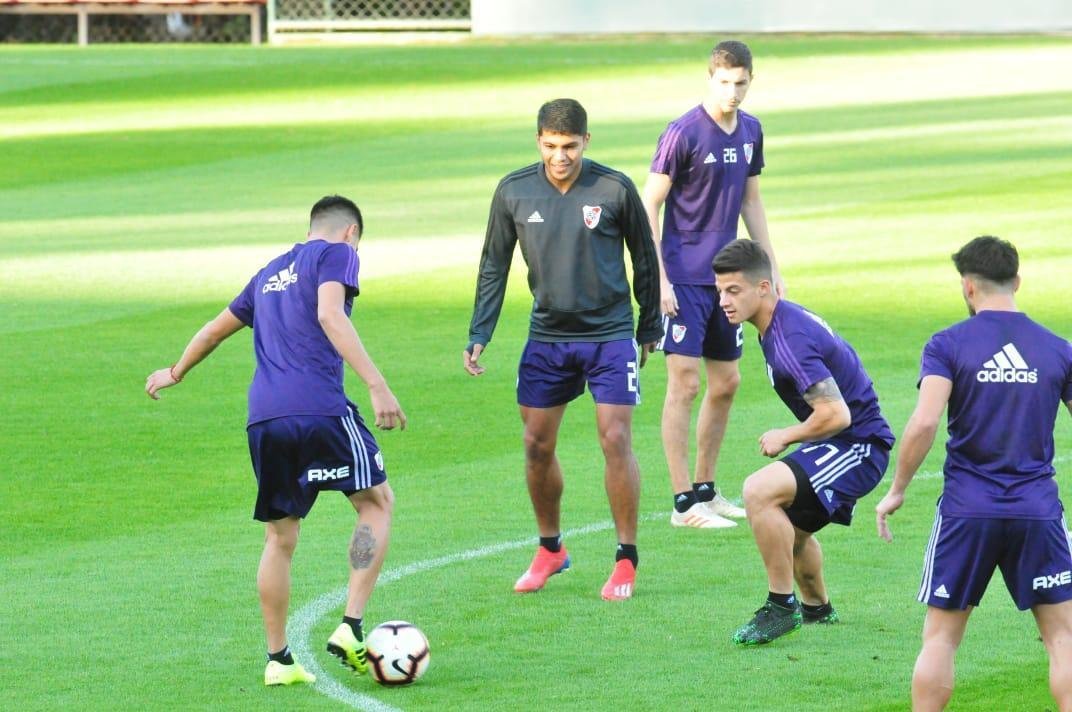 Com uma atividade na Cidade do Galo, River encerrou a preparao para o duelo com o Cruzeiro