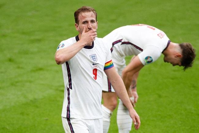 Fotos do gol de Harry Kane, da Inglaterra, sobre a Alemanha, em Wembley. Ingleses venceram por 2 a 0 e avan�aram �s quartas de final da Eurocopa