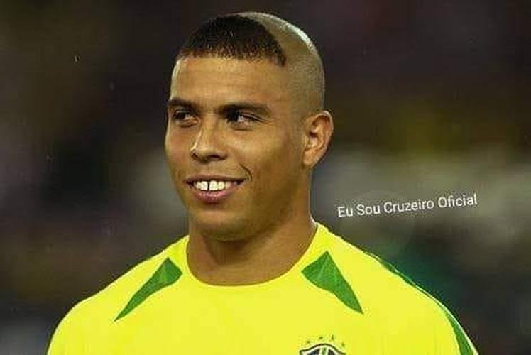 Memes: Ronaldo compra 90% das a��es da SAF do Cruzeiro
