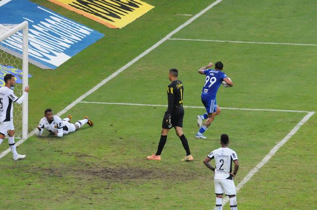 Fotos do jogo entre Cruzeiro e Sport, no Mineiro, em Belo Horizonte, pela 15 rodada da Srie B do Campeonato Brasileiro (28/6/2022)