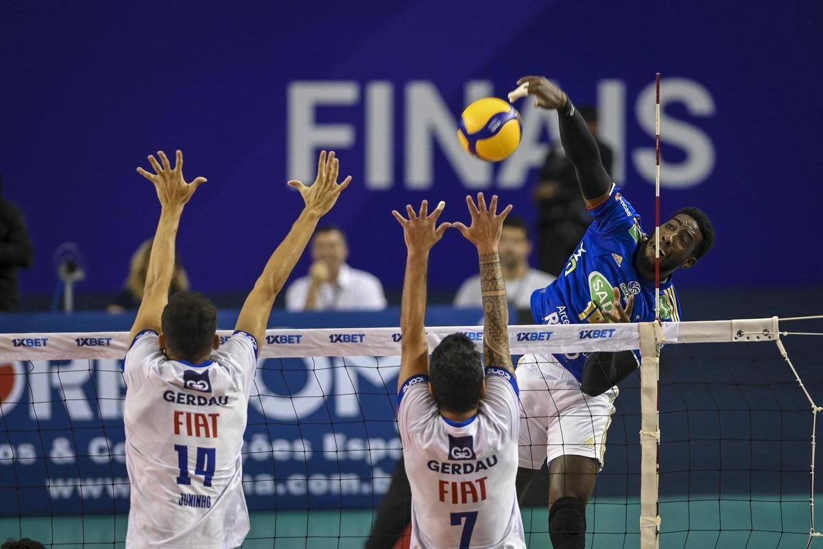 Cruzeiro venceu o Minas no tie-break no primeiro jogo da final da Superliga