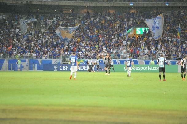 Fotos de Cruzeiro x Cear, no Mineiro, em jogo atrasado da 27 rodada do Brasileiro