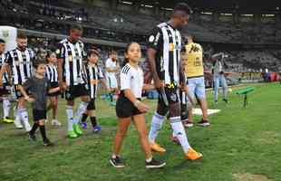 Mascotinhos do Atltico no jogo contra o Juventude, no Mineiro, pelo Campeonato Brasileiro de 2022