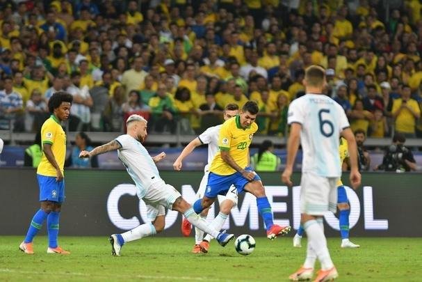 Fotos da vitria do Brasil sobre a Argentina, por 2 a 0, no Mineiro, pela semifinal da Copa Amrica; Gabriel Jesus e Firmino marcaram os gols da seleo em BH