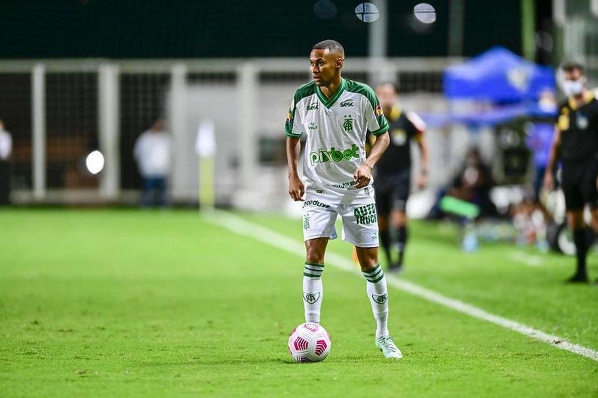 Veja as fotos do confronto entre Amrica e Bahia, no estdio Independncia, em BH, pela 27 rodada do Campeonato Brasileiro.