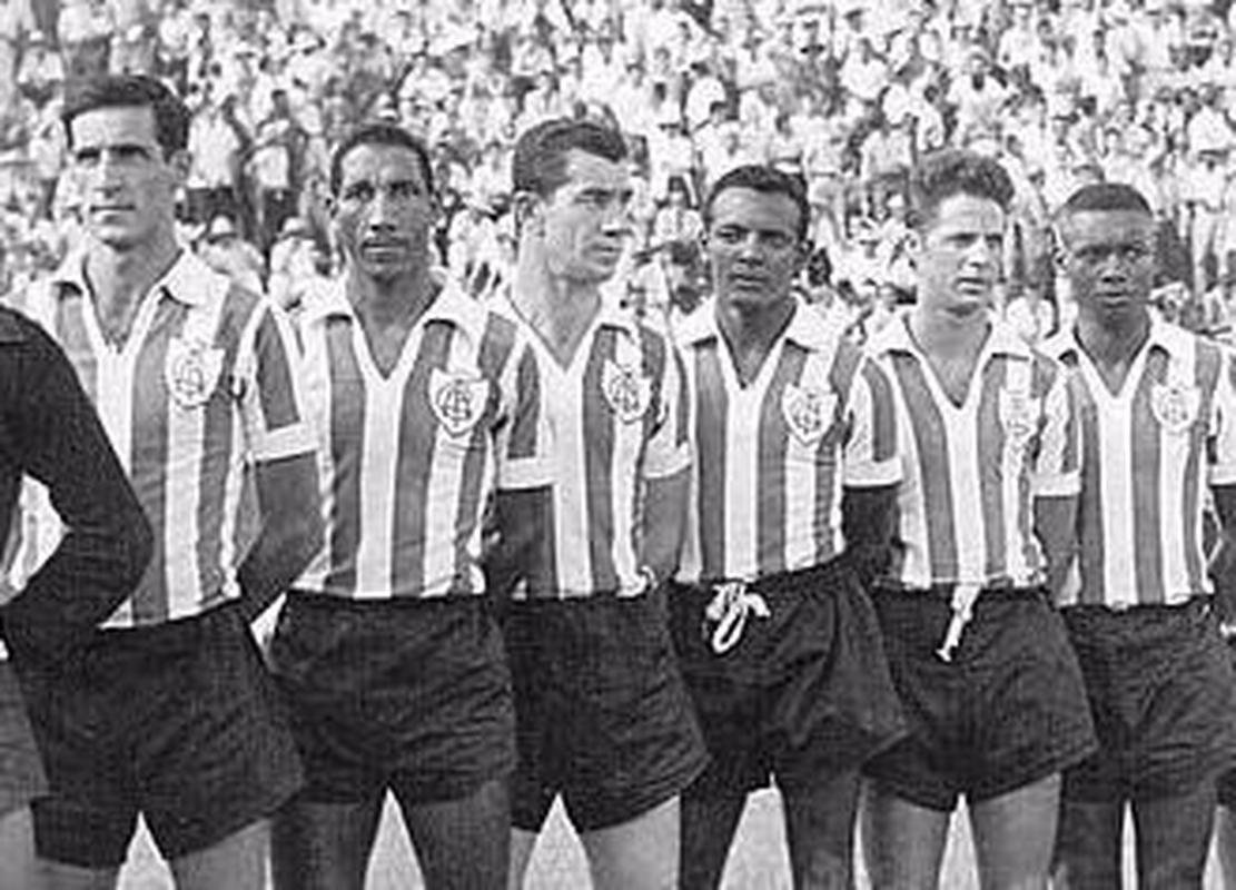 2º: Gaia - 360 jogos (volante; 1945 a 1958); *terceiro da esquerda para direita