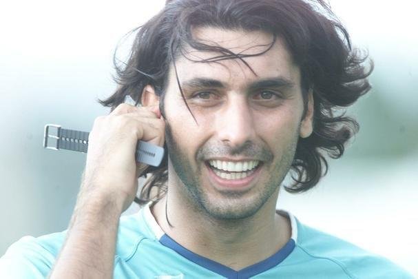 Lateral-esquerdo Athirson (Flamengo: 1996-2000, 2002-2003, 2004 / Cruzeiro: 2005 e 2009): 281 jogos por Flamengo (40 gols) e 42 jogos por Cruzeiro (5 gols)