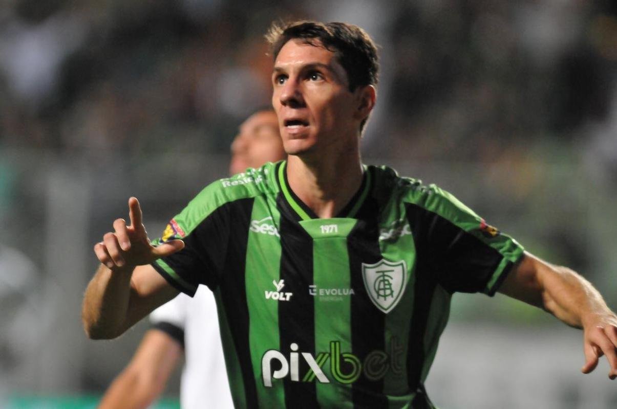 Fotos da vit�ria do Am�rica sobre o Botafogo, por 3 a 0, no Independ�ncia, em Belo Horizonte, pelas oitavas de final da Copa do Brasil. Wellington Paulista, Danilo Avelar e Al� marcaram os gols da vit�ria do Coelho no Horto