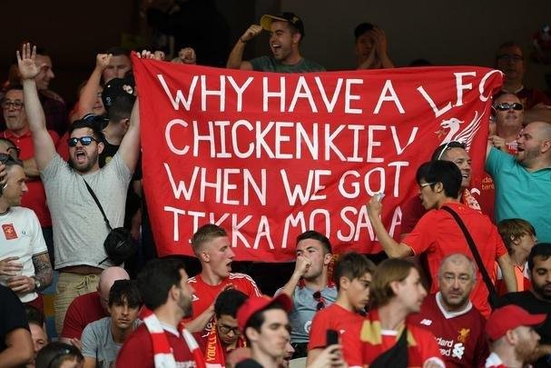 Torcidas de Real Madrid e Liverpool encheram o estádio Olímpico, de Kiev, na final da Champions