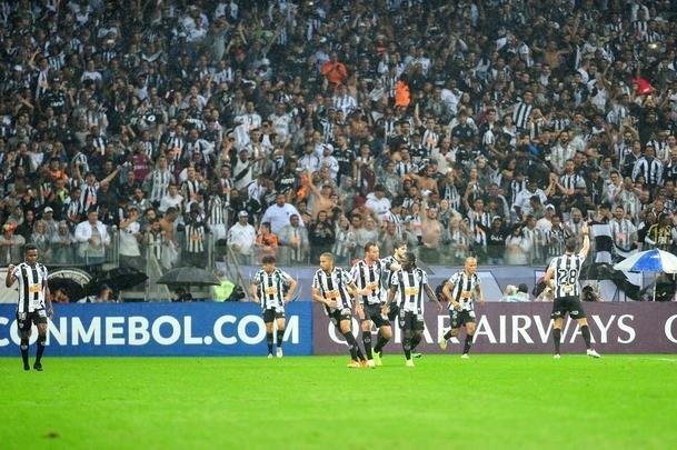 Fotos do primeiro tempo do duelo entre Atltico e Coln, no Mineiro, pela semifinal da Copa Sul-Americana