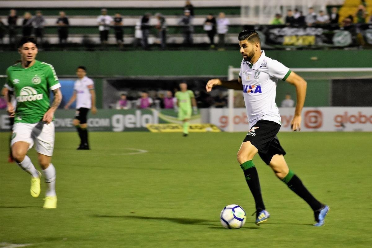 Veja fotos do jogo entre Chapecoense e Amrica