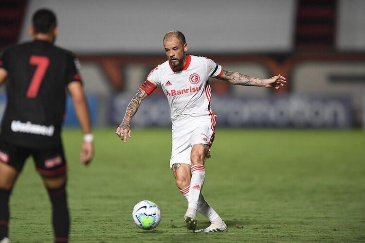 Apesar de estar no G4 do Brasileiro, o Internacional tem apenas 2% de chance de ser campeo. O Colorado est em 4 na tabela, com 37 pontos. 