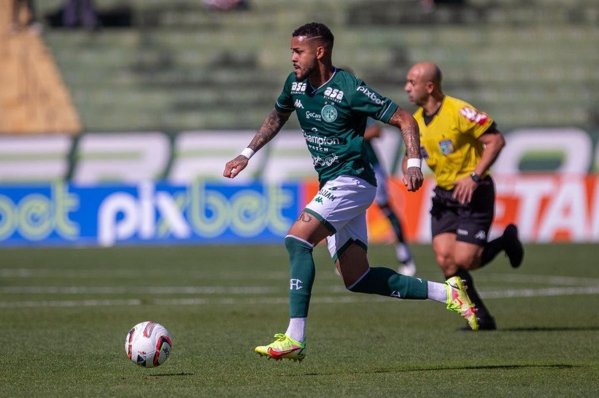 Fotos do jogo entre Guarani e Cruzeiro, em Campinas, pela Srie B do Brasileiro
