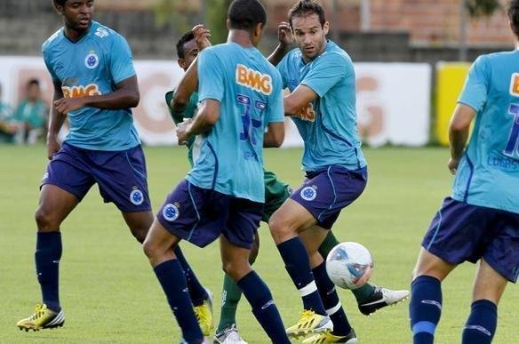Time reserva do Cruzeiro enfrentou o Betim em jogo-treino disputado nesta sexta