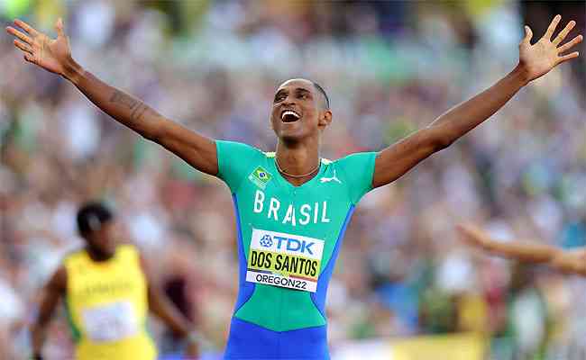 Alison dos Santos, o Piu, faturou o ouro na prova dos 400m com barreiras