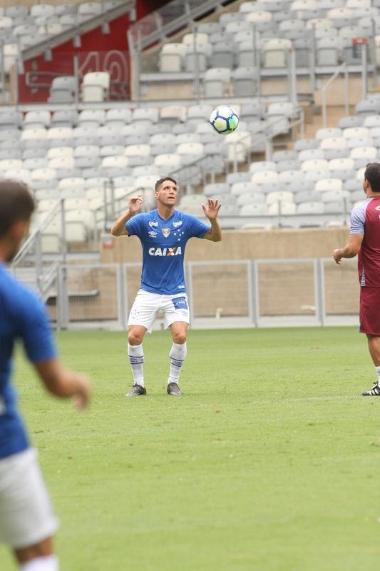 Treino do Cruzeiro nesta sexta-feira, no Mineiro
