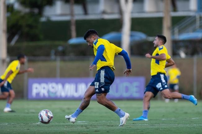 Fotos do treino do Cruzeiro nesta quinta-feira (6/5), na Toca da Raposa II