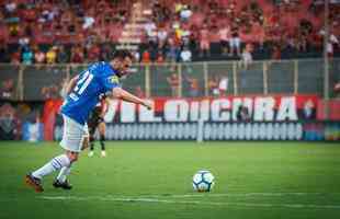 Cruzeiro empatou com Vitria no Barrado, em Salvador, por 1 a 1, pela 17 rodada do Brasileiro