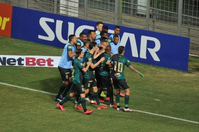 Fotos do jogo deste sbado entre Amrica e Coimbra, no Independncia, pelo Campeonato Mineiro