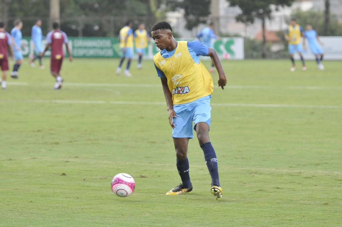 Imagens do treino do Cruzeiro nesta quarta-feira (14), antes do duelo contra o Patrocinense