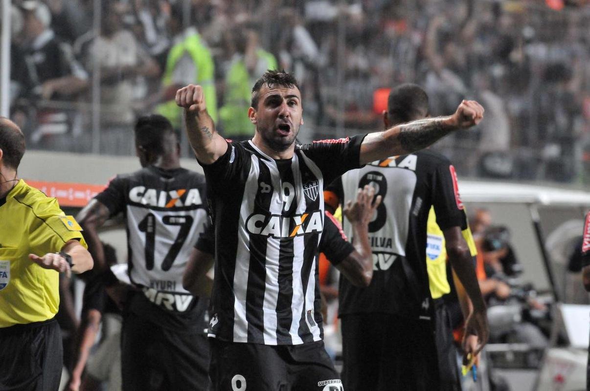 5 - Lucas Pratto - sete gols