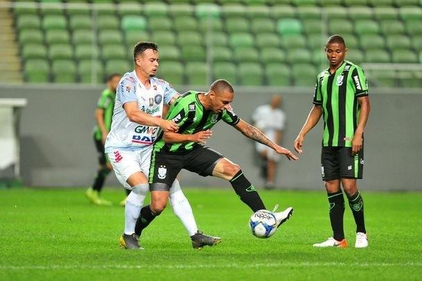 Fotos do jogo entre Amrica x Operrio