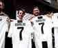 Torcedores da Juventus comemoram contratao 'sensacional' de Cristiano Ronaldo